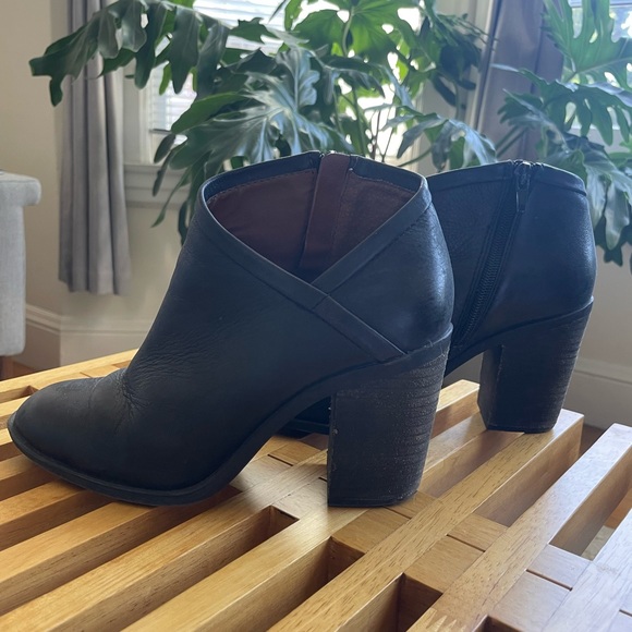 Lucky Brand Salza Bootie - Picture 2 of 5